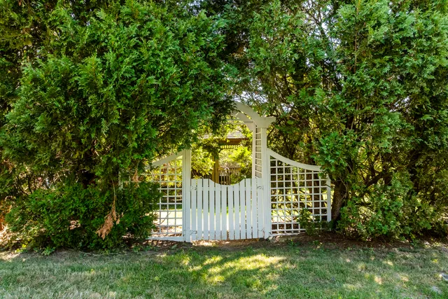 $595,000 | 664 Boothbay Road, Edgecomb, ME 04556