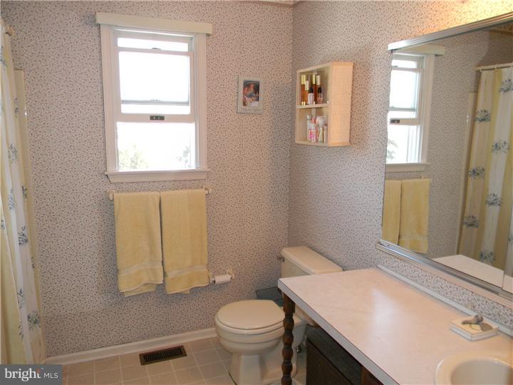 137 Chilton Road Langhorne, PA 19047 - Photo 12 of 18 Master Bathroom