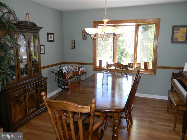 137 Chilton Road Langhorne, PA 19047 - Photo 4 of 18 Dining Room
