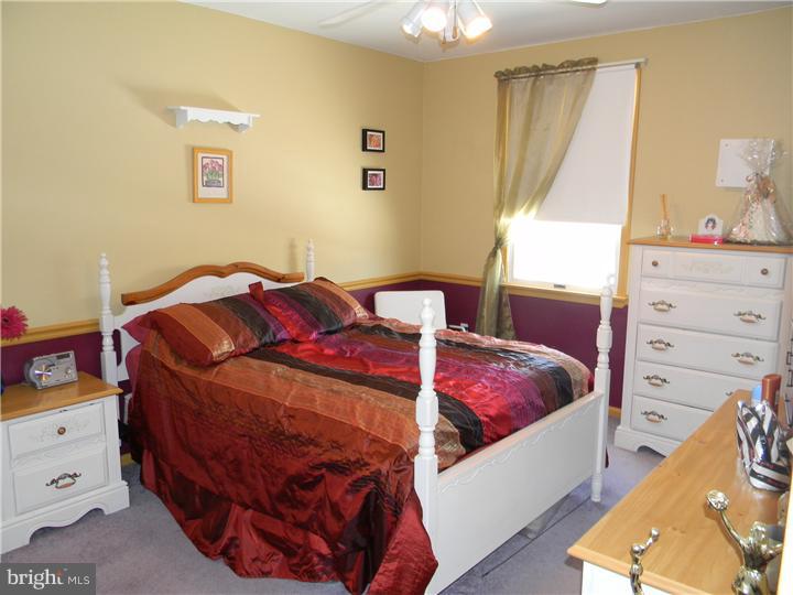 137 Chilton Road Langhorne, PA 19047 - Photo 9 of 18 Bedroom 4