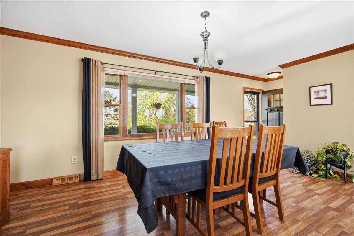 8656 Prairie Trail Bloomington, IL 61705 - Photo 9 of 44 Gallery Image 9