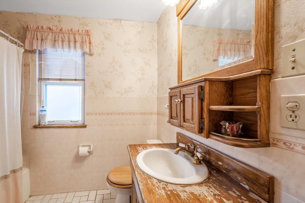 27 1st Street Houston, PA 15342 - Photo 18 of 23