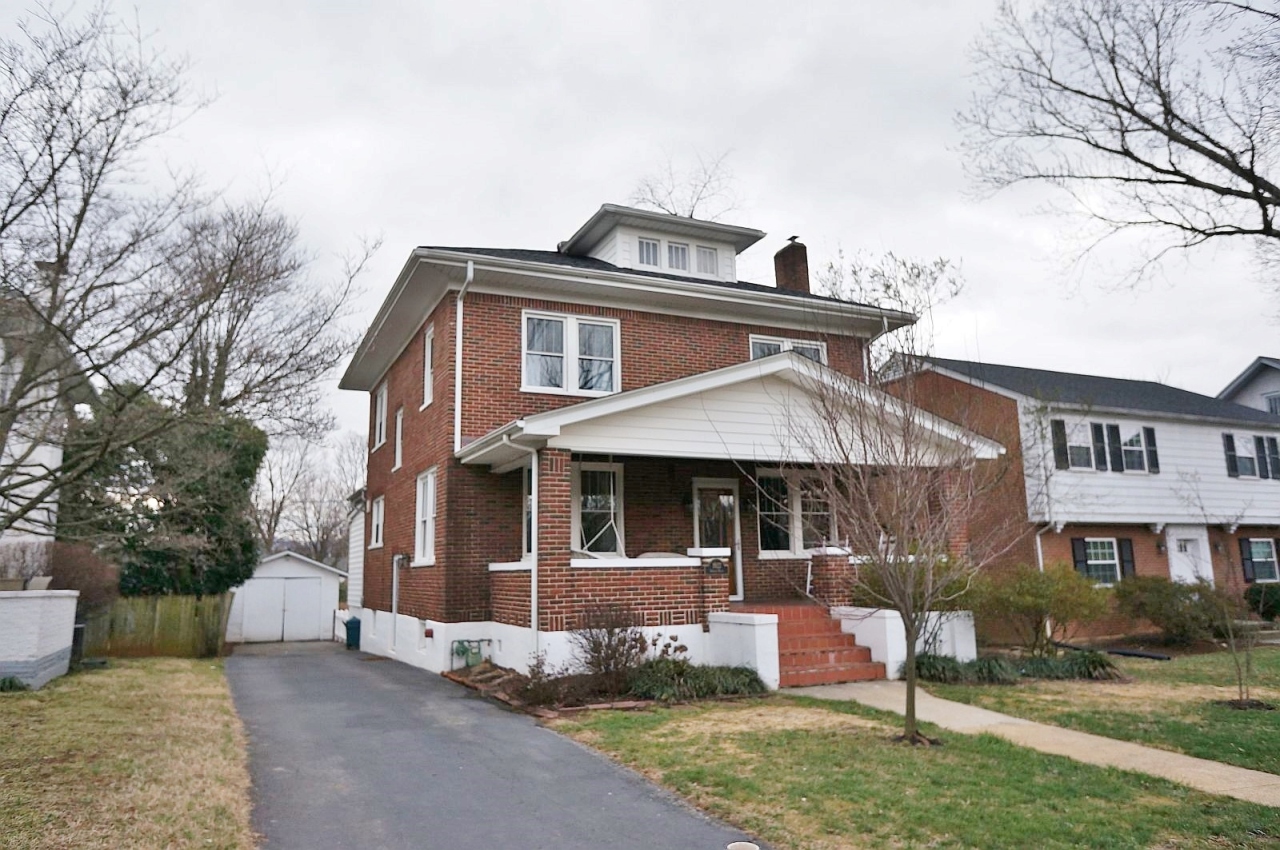 1922 Arden Road Southwest Roanoke, VA 24015 - Photo 7 of 59 dsc02902