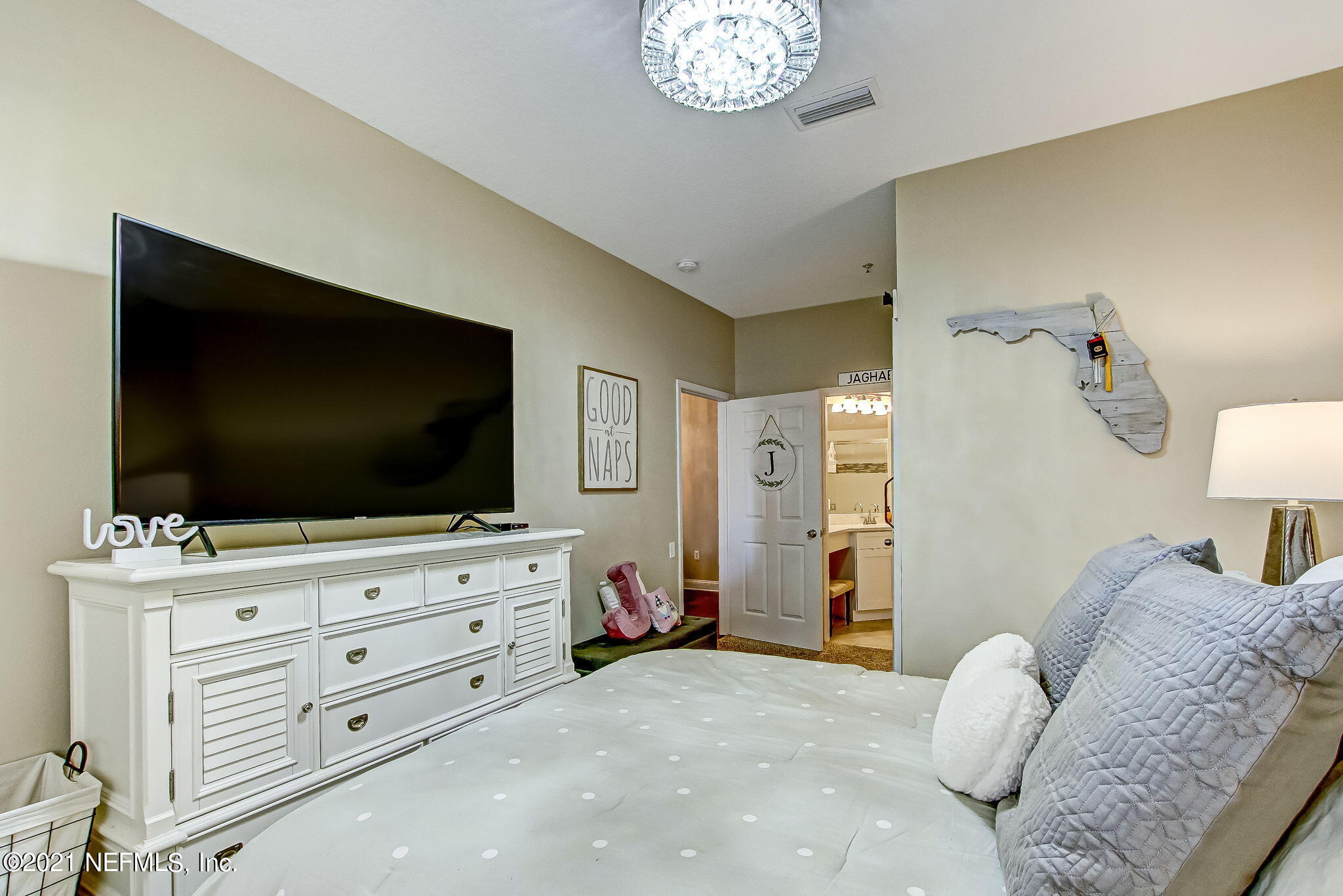 10550 Baymeadows Road, Unit 403 Jacksonville, FL 32256 - Photo 15 of 37 Spacious Master Suite