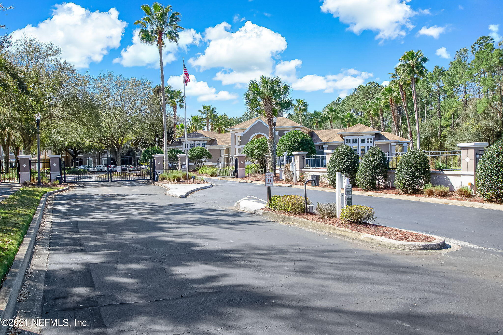 10550 Baymeadows Road, Unit 403 Jacksonville, FL 32256 - Photo 36 of 37 Gated Entrance