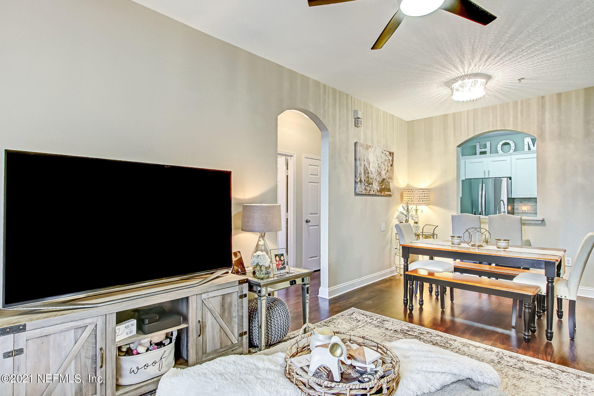 10550 Baymeadows Road, Unit 403 Jacksonville, FL 32256 - Photo 7 of 37 Living / Dining