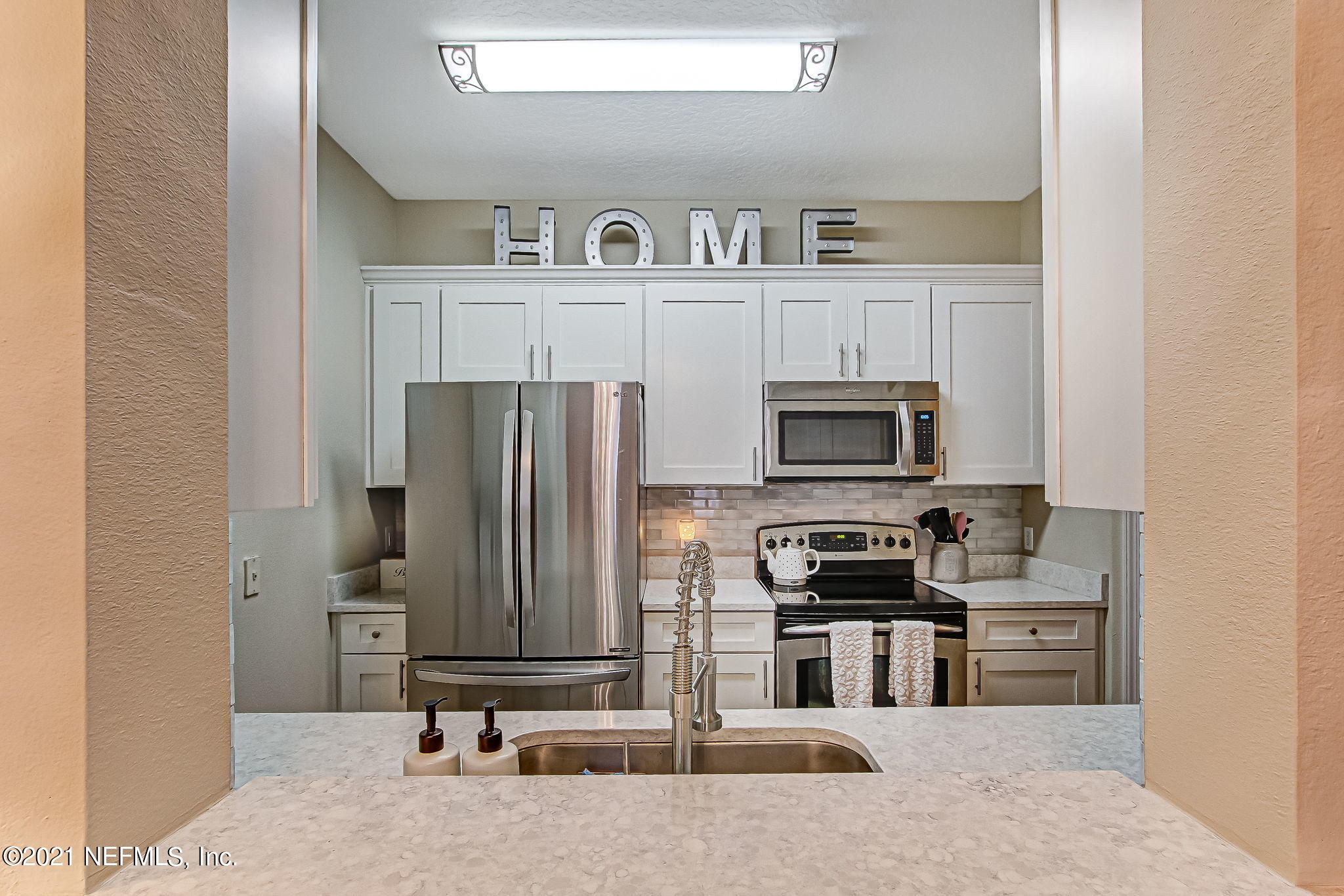 10550 Baymeadows Road, Unit 403 Jacksonville, FL 32256 - Photo 8 of 37 Pass through counter