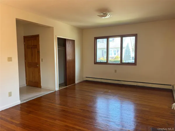 $2,500 | 47 Hartwell Place, Woodmere, NY 11598
