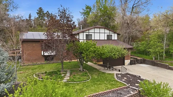 $650,000 | 2555 East 2050 North, Layton, UT 84040