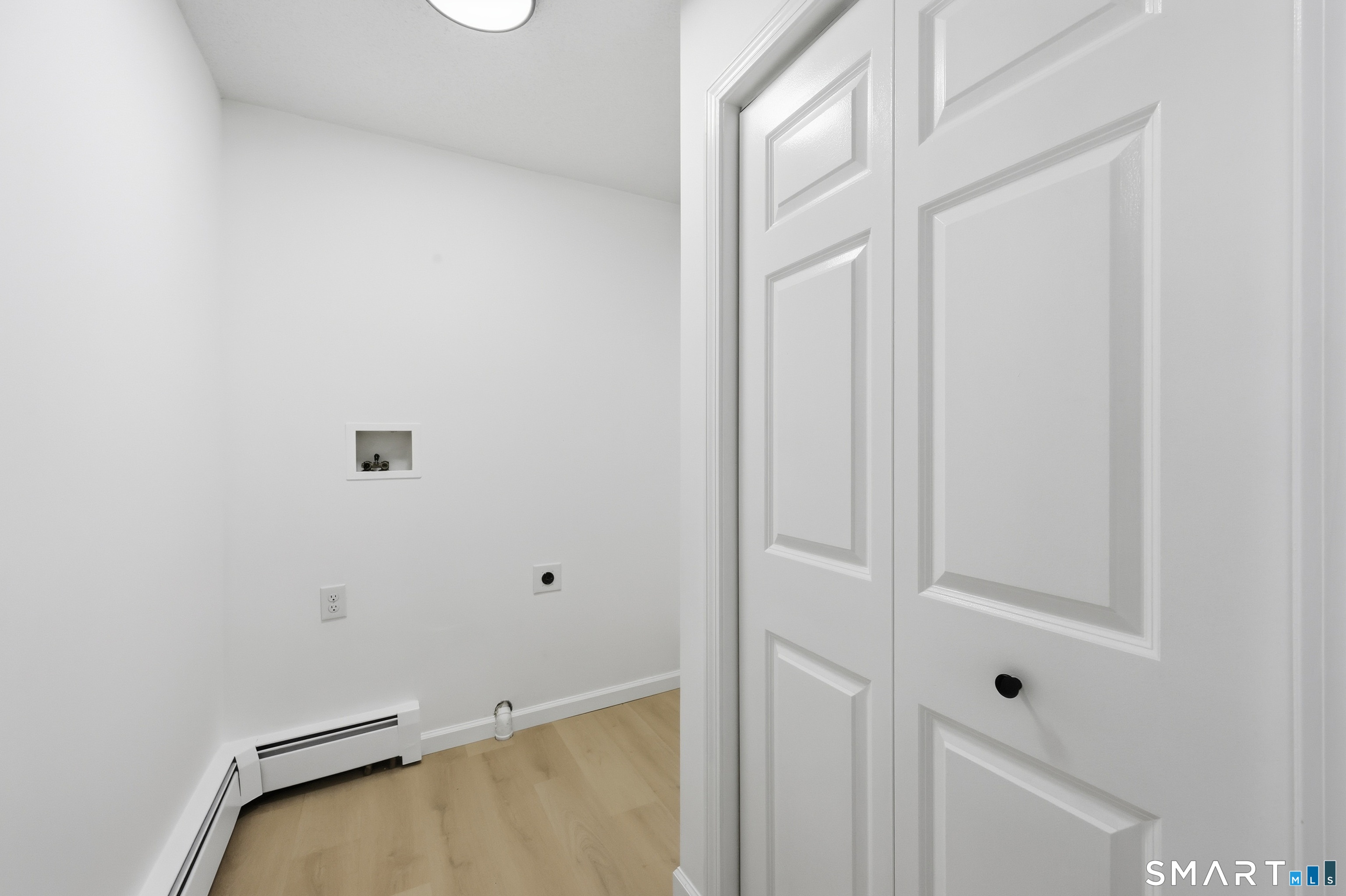 70 Victoria Court Hamden, CT 06514 - Photo 12 of 30 a view of walk in closet