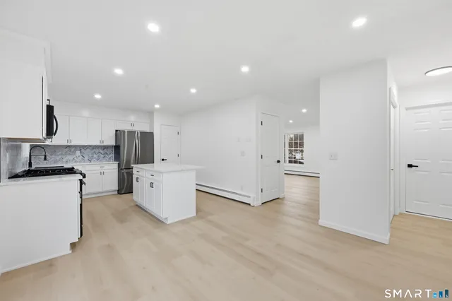 $3,300 | 70 Victoria Court, Hamden, CT 06514