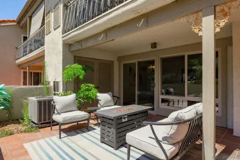 $717,777 | 12093 Caminito Campana, San Diego, CA 92128