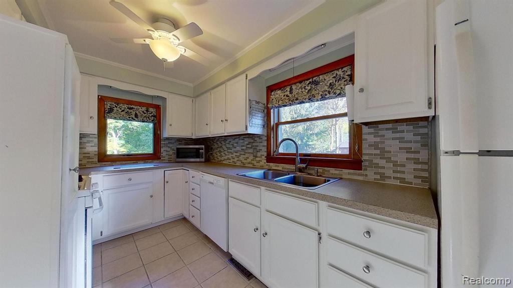 111 Maple Avenue Springport, MI 49284 - Photo 11 of 65