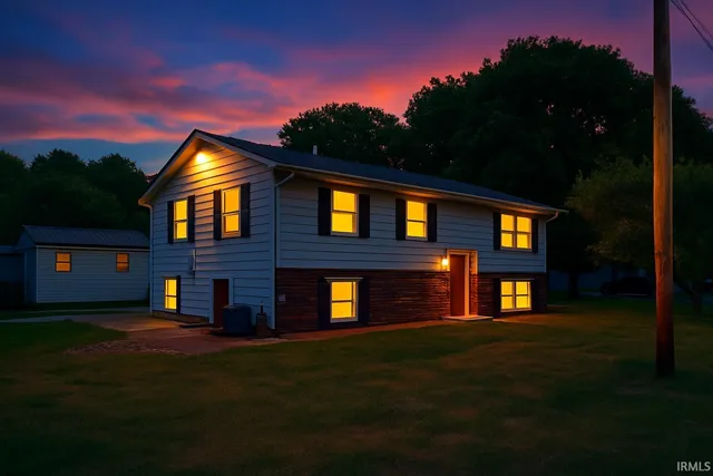 $249,500 | 705 South Wood Street, Brookston, IN 47923