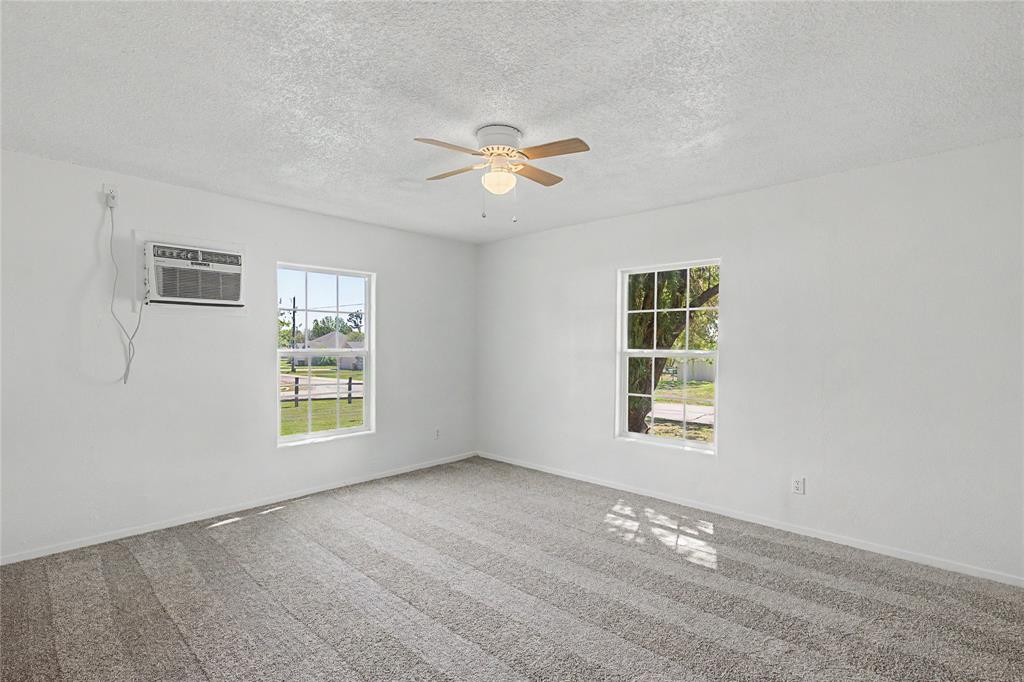 316 West 4th Terrace Springtown, TX 76082 - Photo 16 of 23