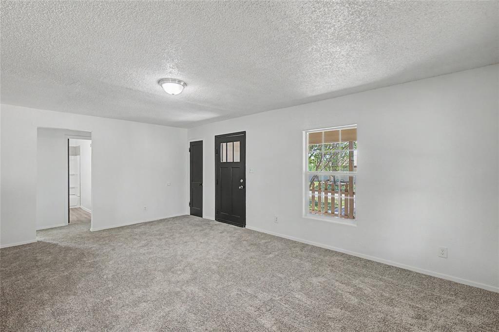 316 West 4th Terrace Springtown, TX 76082 - Photo 6 of 23