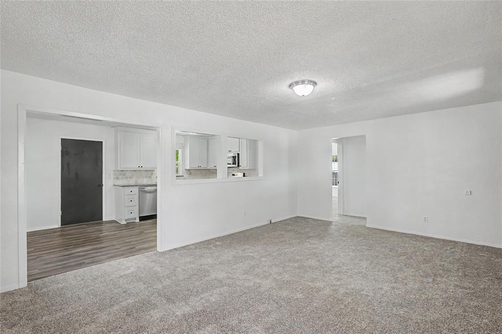 316 West 4th Terrace Springtown, TX 76082 - Photo 7 of 23