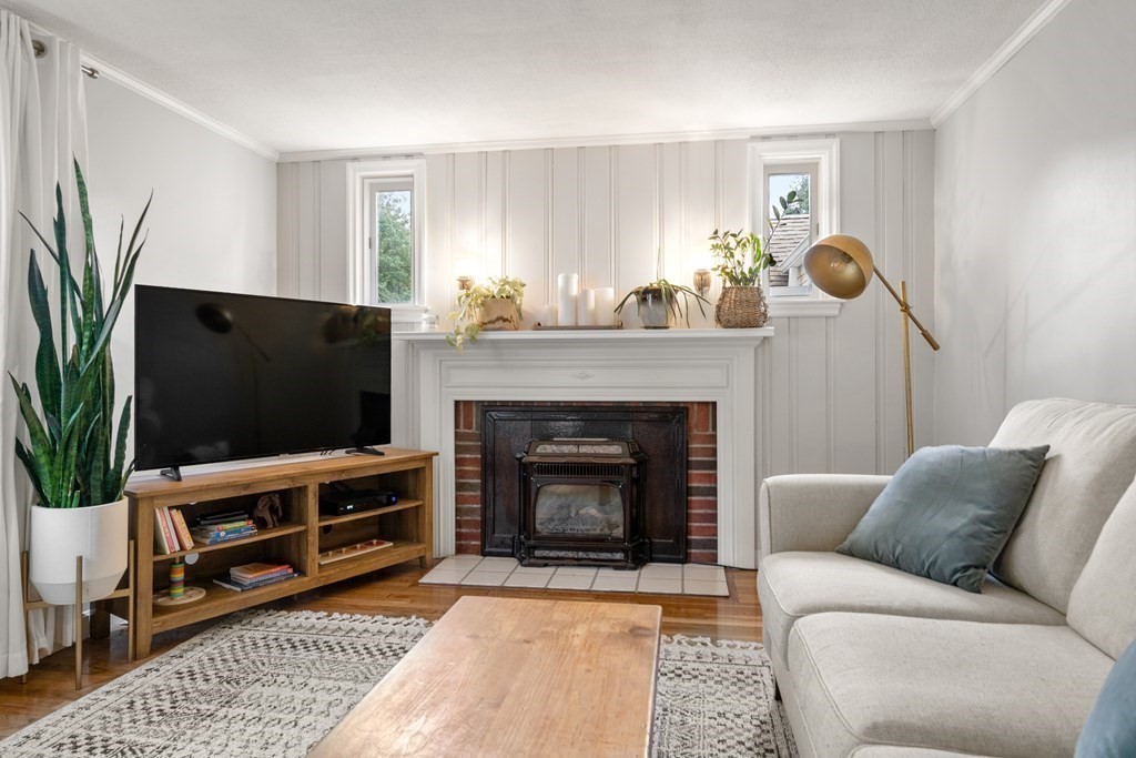 23 Chipman Road Beverly, MA 01915 - Photo 8 of 29 Gallery Image 8