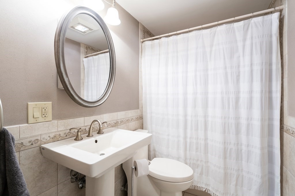 23 Chipman Road Beverly, MA 01915 - Photo 9 of 29 Gallery Image 9