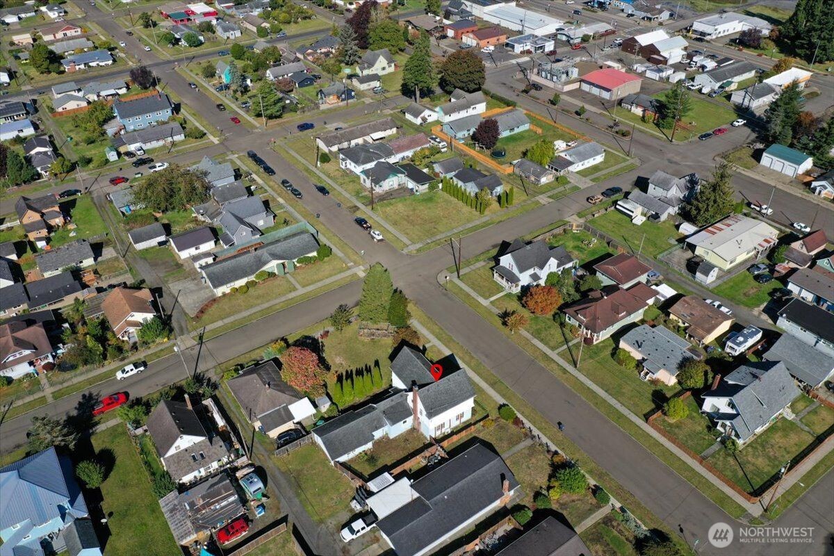 1212 3rd Street Cosmopolis, WA 98537 - Photo 27 of 31 an aerial view of a city