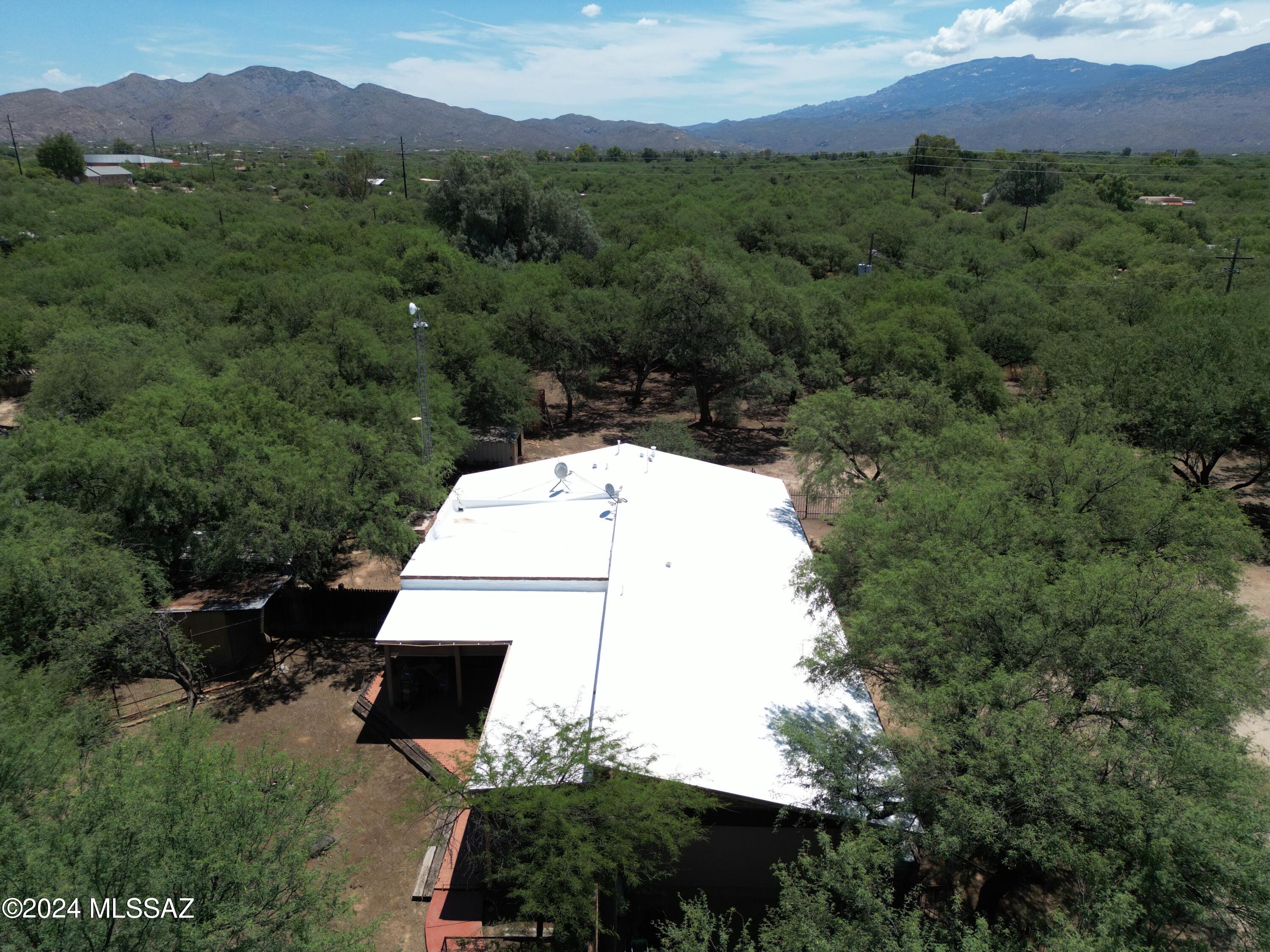 2081 North Tanque Verde Loop Road Tucson, AZ 85749 - Photo 8 of 34 Gallery Image 8