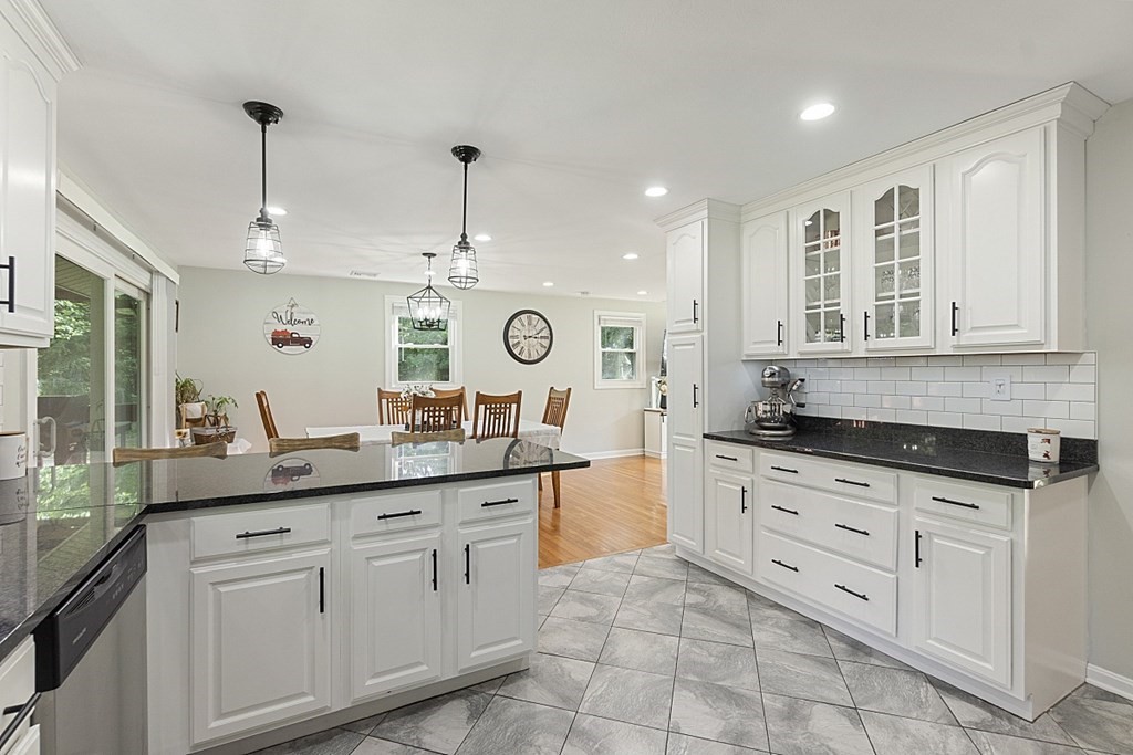 48 Bart Road Billerica, MA 01862 - Photo 8 of 42 Gallery Image 8