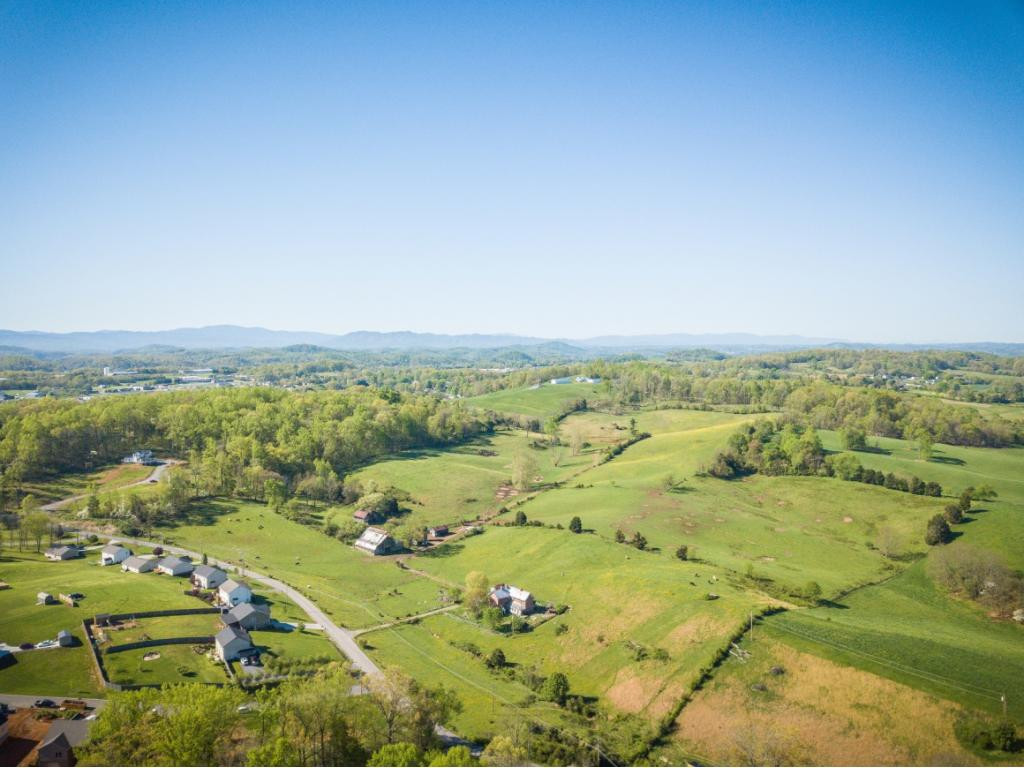 431 Poplar Ridge Road Piney Flats, TN 37686 - Photo 10 of 24 Photo 10