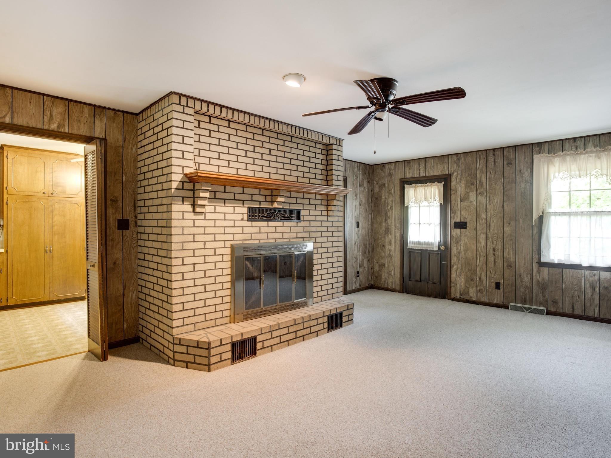 26736 Three Notch Road Mechanicsville, MD 20659 - Photo 12 of 29 Living Room