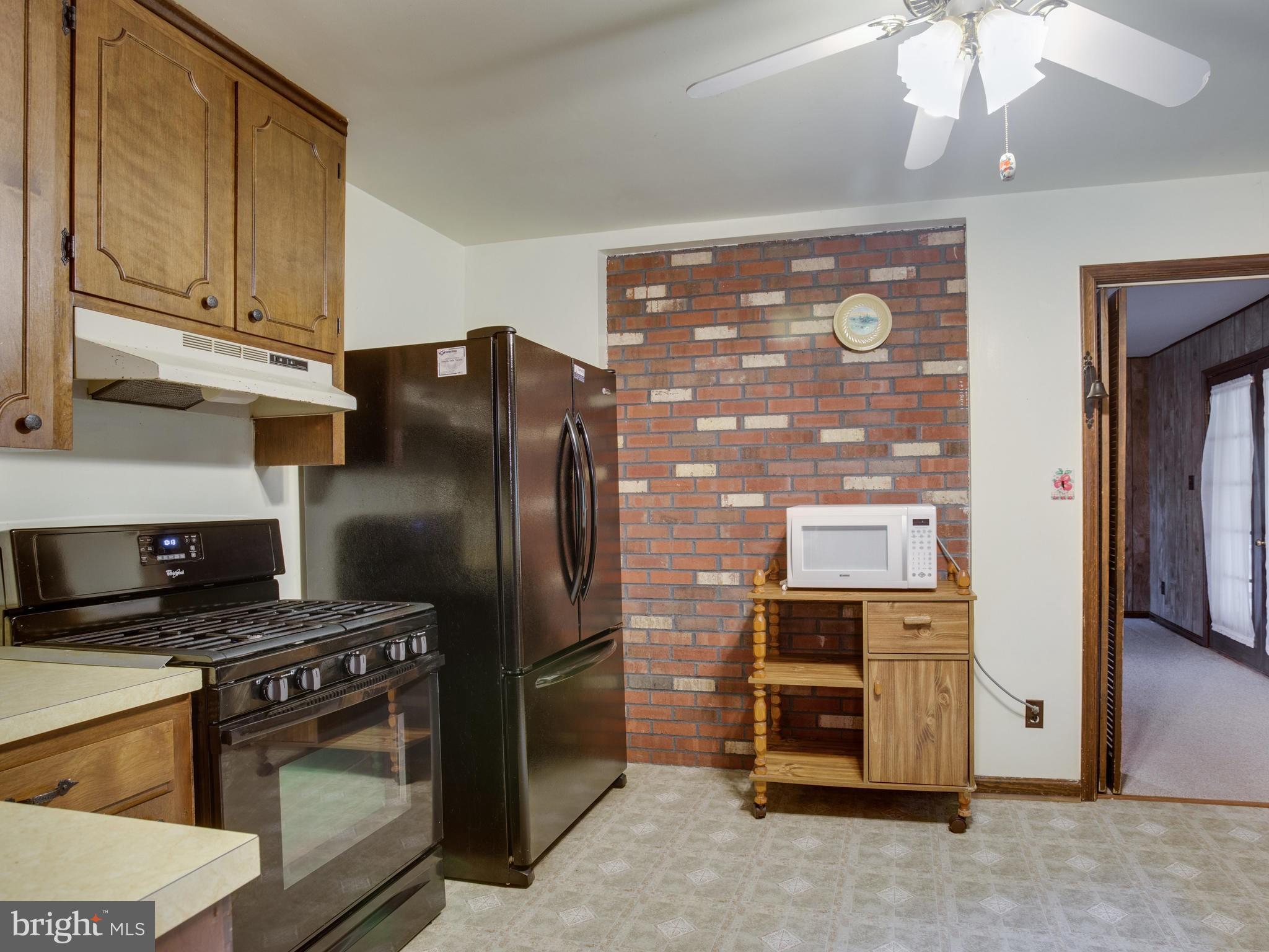 26736 Three Notch Road Mechanicsville, MD 20659 - Photo 6 of 29 Kitchen