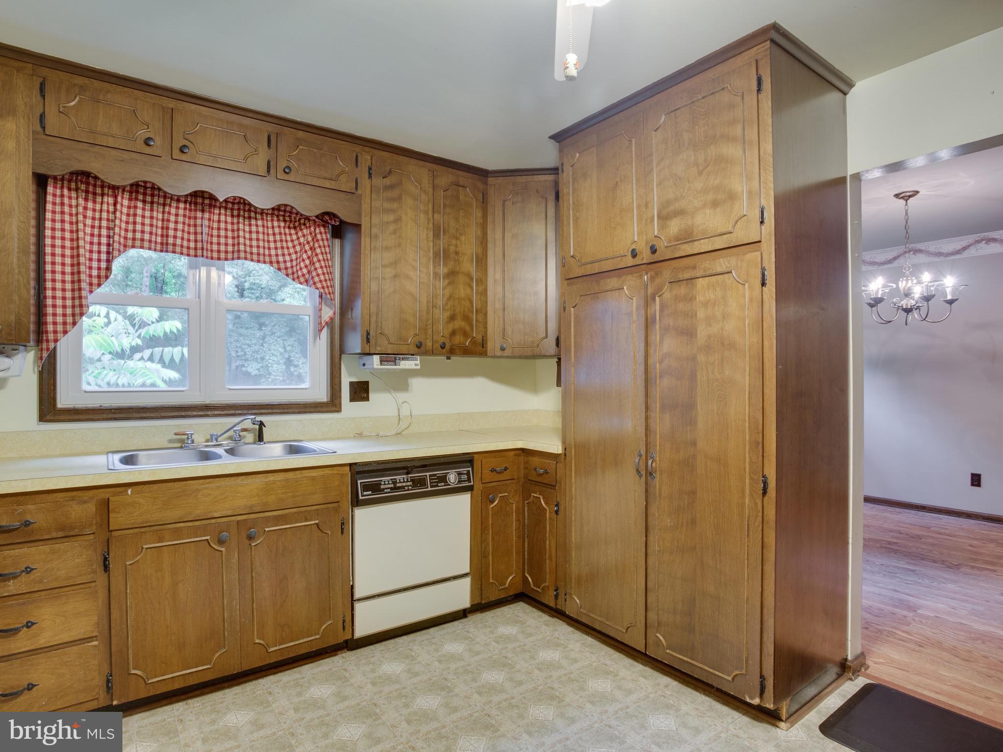 26736 Three Notch Road Mechanicsville, MD 20659 - Photo 7 of 29 Kitchen