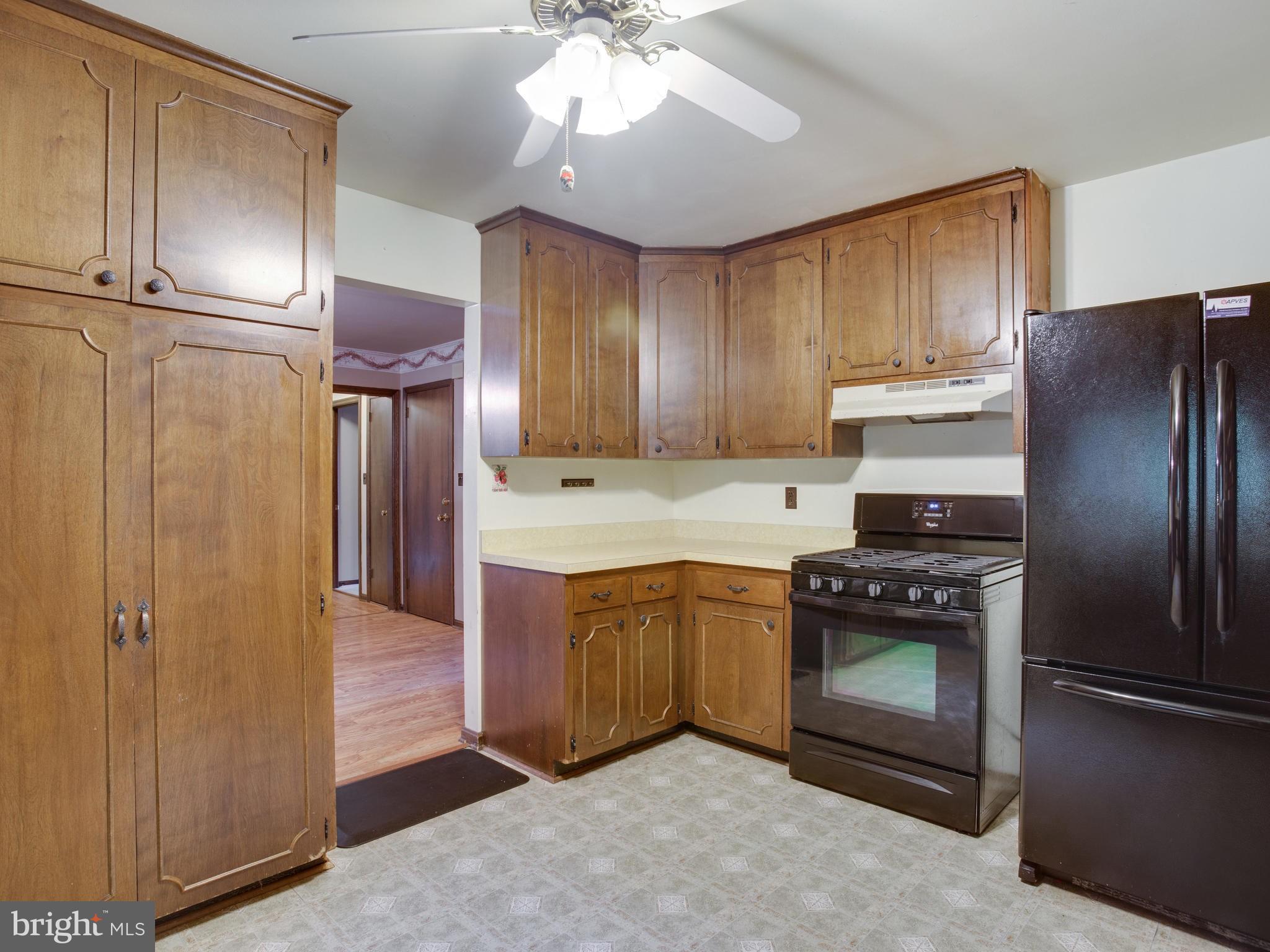 26736 Three Notch Road Mechanicsville, MD 20659 - Photo 8 of 29 Kitchen