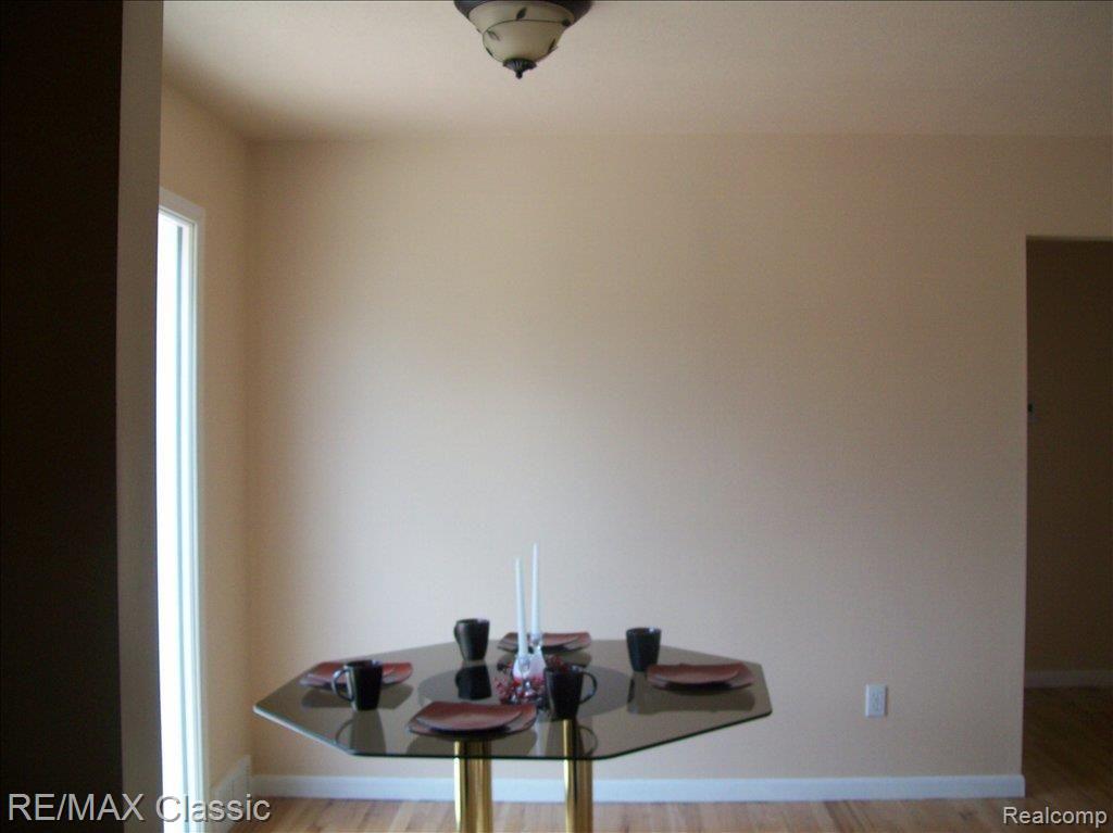 3544 Rome Avenue Warren, MI 48091 - Photo 7 of 15 Breakfast Room