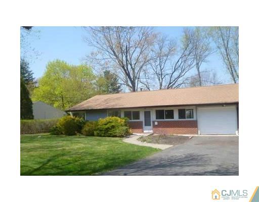 106 Kendall Road Kendall Park, NJ 08824 - Photo 2 of 6 Gallery Image 2