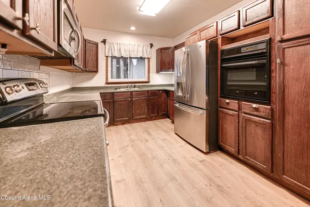 $539,000 | 10 Lewiston Avenue, Pinehurst, ID 83850