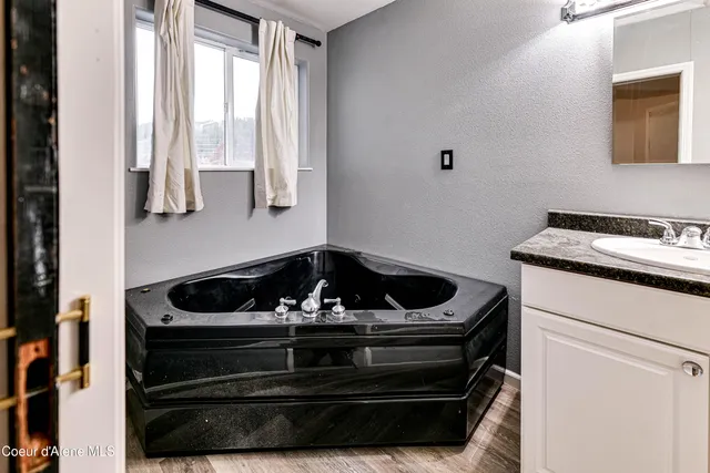 $539,000 | 10 Lewiston Avenue, Pinehurst, ID 83850