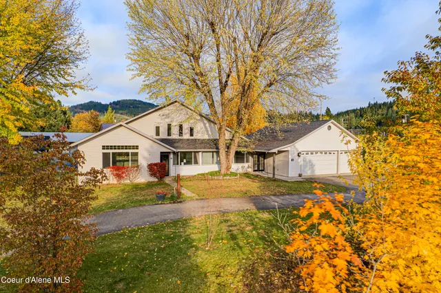 $539,000 | 10 Lewiston Avenue, Pinehurst, ID 83850