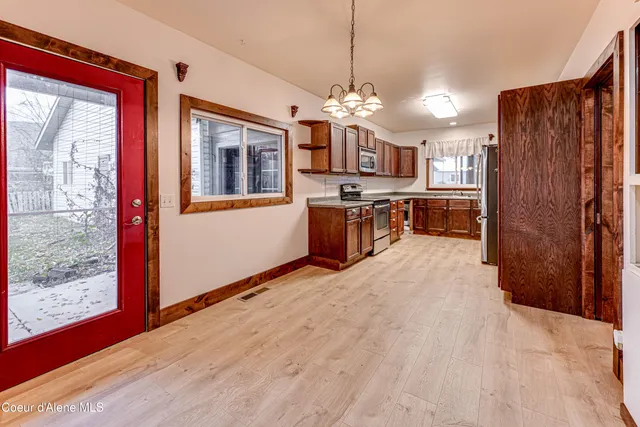 $539,000 | 10 Lewiston Avenue, Pinehurst, ID 83850