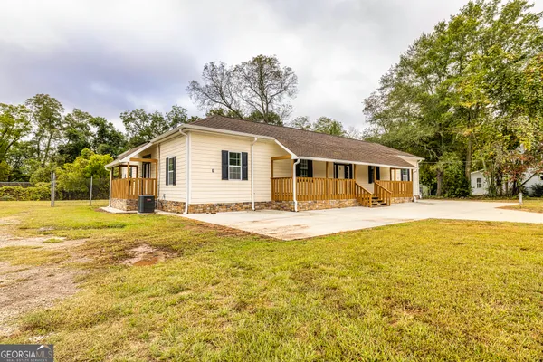 $1,450 | 6 West Oak Street, Unit A, Luthersville, GA 30251