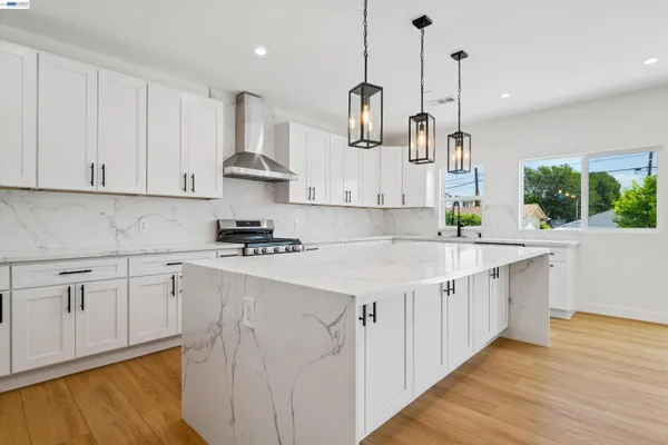 $1,349,000 | 10664 Louise Avenue, Granada Hills, CA 91344