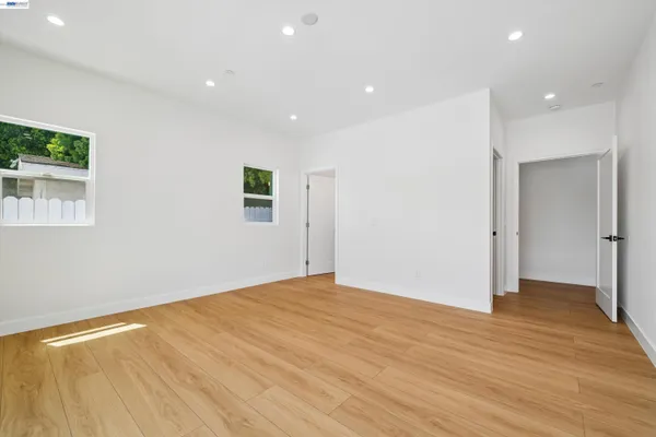 $1,349,000 | 10664 Louise Avenue, Granada Hills, CA 91344