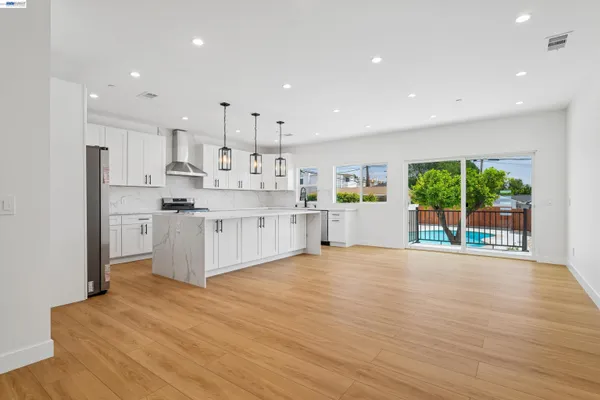 $1,349,000 | 10664 Louise Avenue, Granada Hills, CA 91344