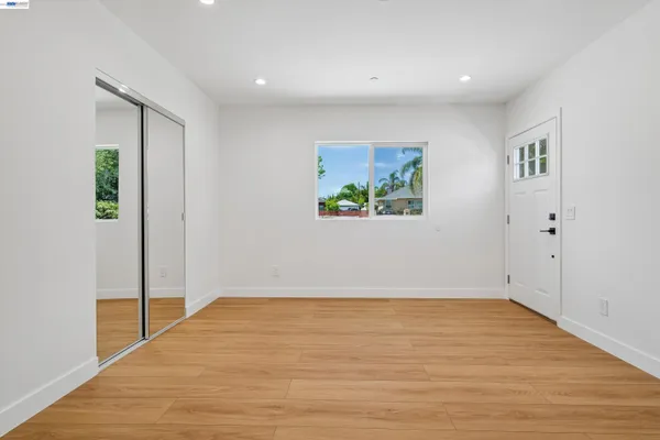 $1,349,000 | 10664 Louise Avenue, Granada Hills, CA 91344