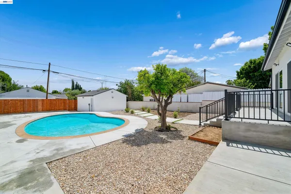 $1,349,000 | 10664 Louise Avenue, Granada Hills, CA 91344