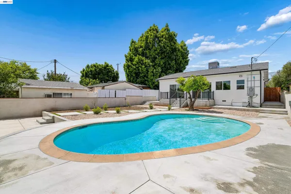 $1,349,000 | 10664 Louise Avenue, Granada Hills, CA 91344