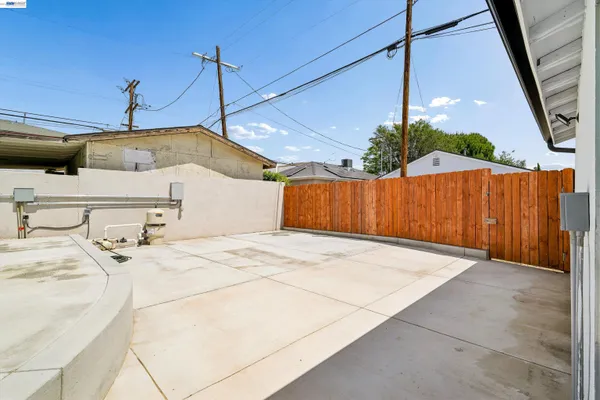 $1,349,000 | 10664 Louise Avenue, Granada Hills, CA 91344