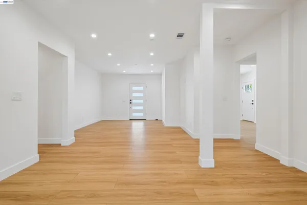 $1,349,000 | 10664 Louise Avenue, Granada Hills, CA 91344