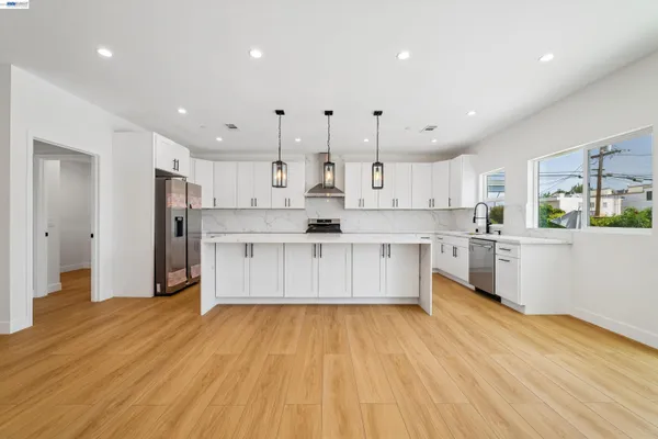 $1,349,000 | 10664 Louise Avenue, Granada Hills, CA 91344