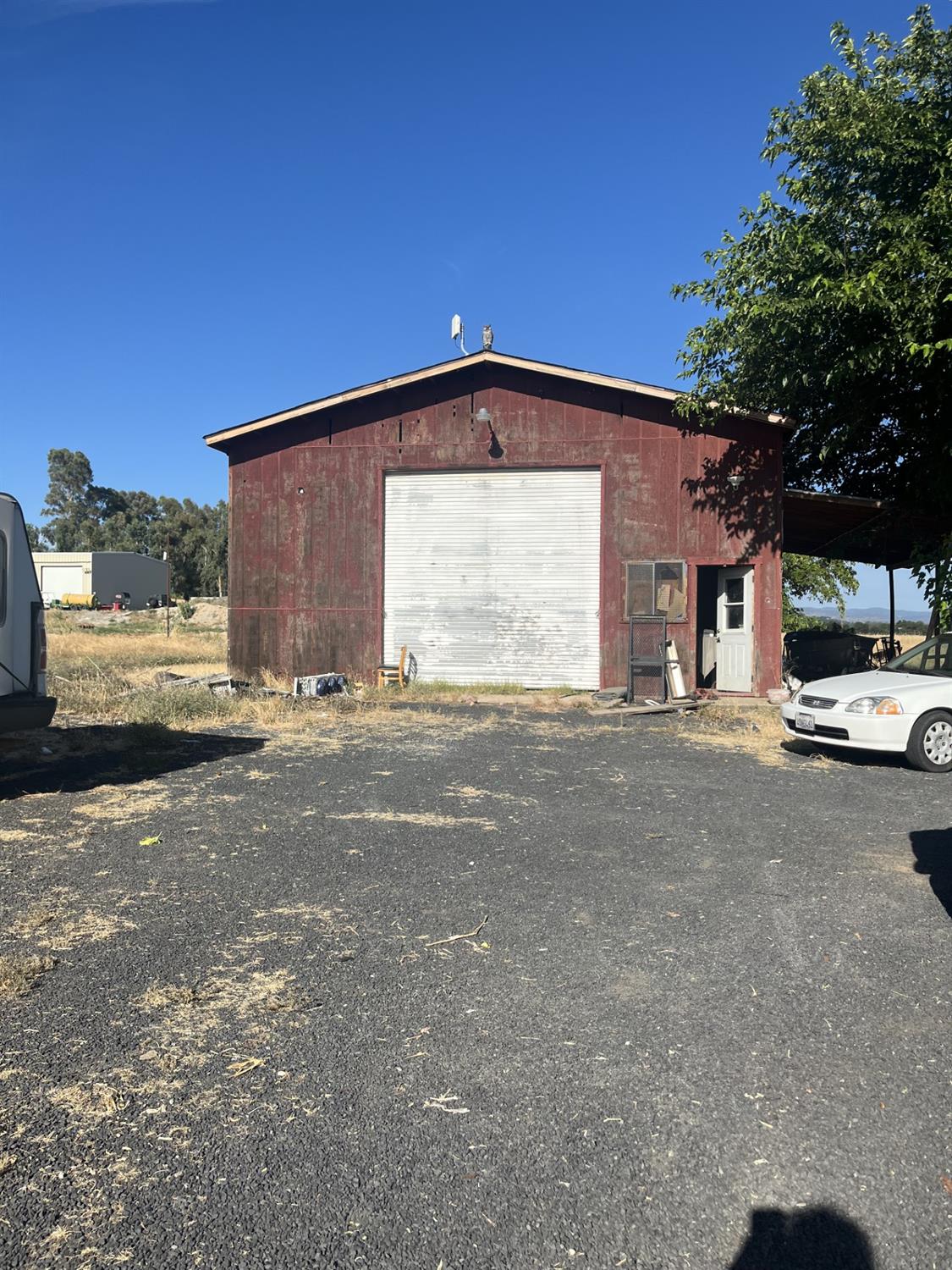 547 Lone Tree Road Oroville, CA 95965 - Photo 3 of 3 a view of garage with a car parked in it