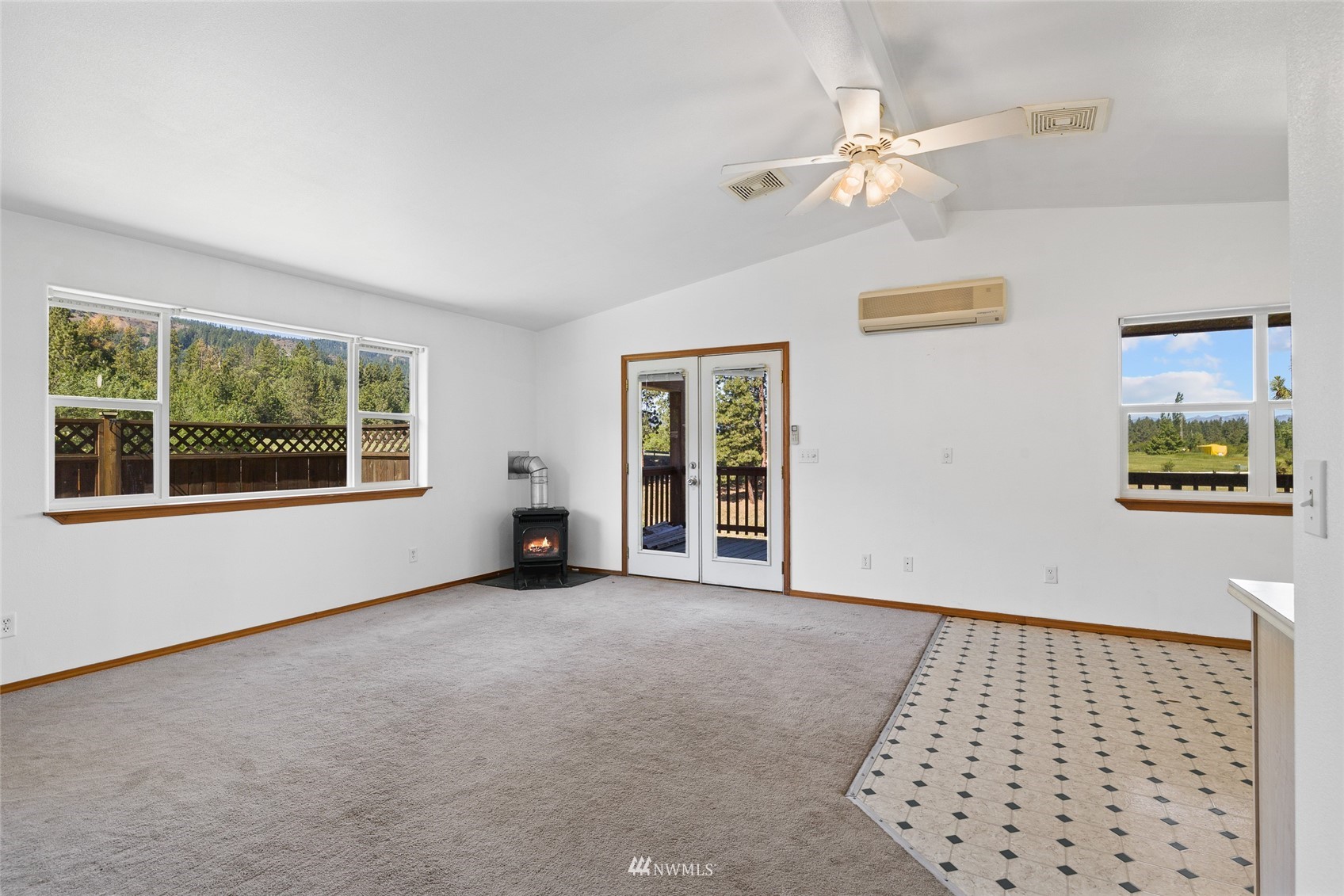 5741 Upper Peoh Point Road Cle Elum, WA 98922 - Photo 14 of 39 a view of an empty room with a window