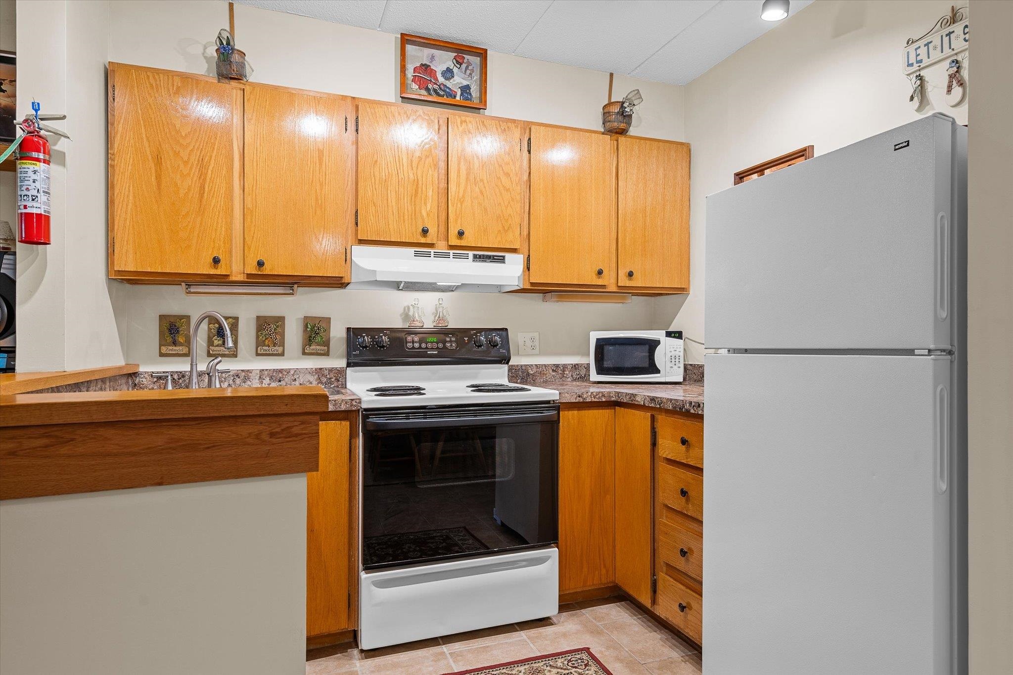 257 Old Mill Road, Unit E13 Killington, VT 05751 - Photo 7 of 26 Gallery Image 7